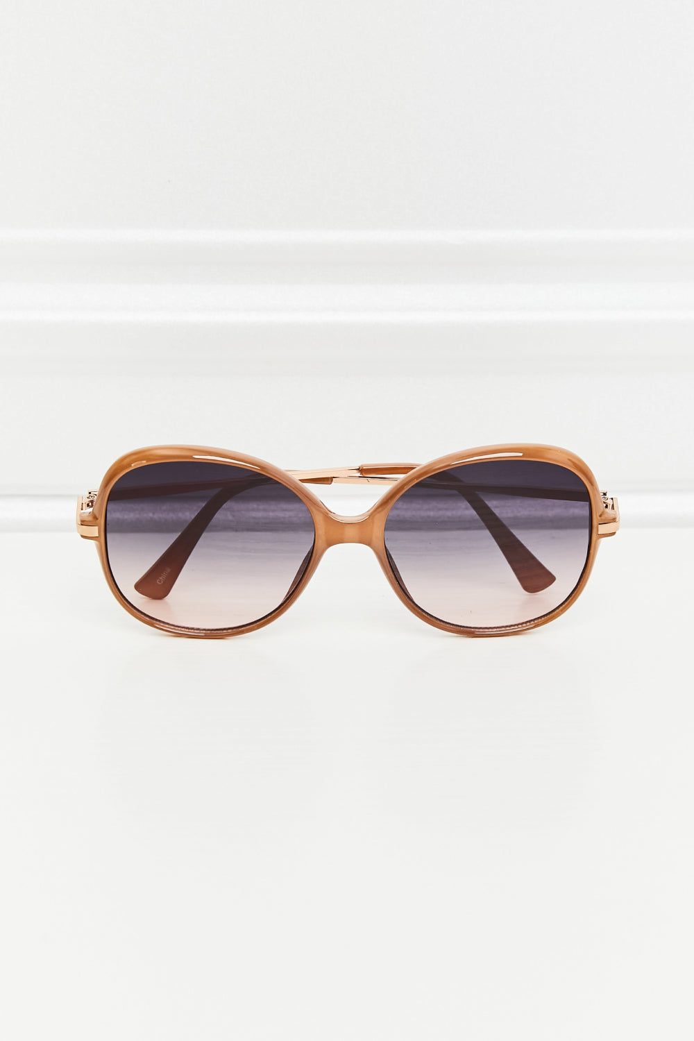 Metal-Plastic Hybrid Full Rim Ladies Sunglasses
