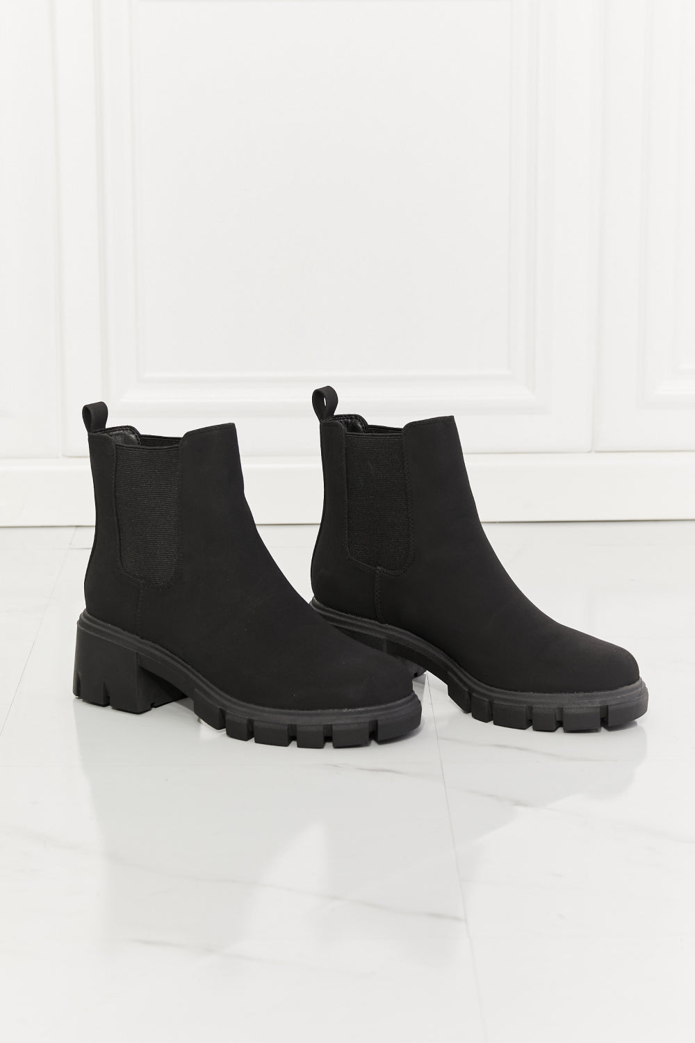 Matte Black Lug Sole, Chelsea Boots